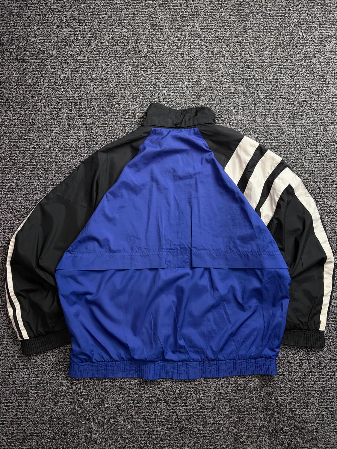 아디다스 올드스쿨 배색 사이드라인 바람막이 2388 상품이미지4