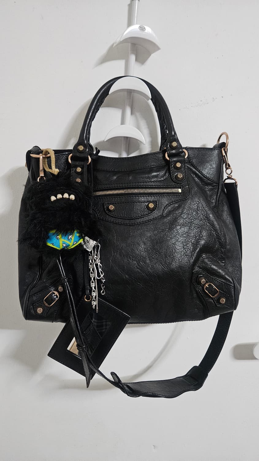 발렌시아가 벨로 모터백 상품이미지1