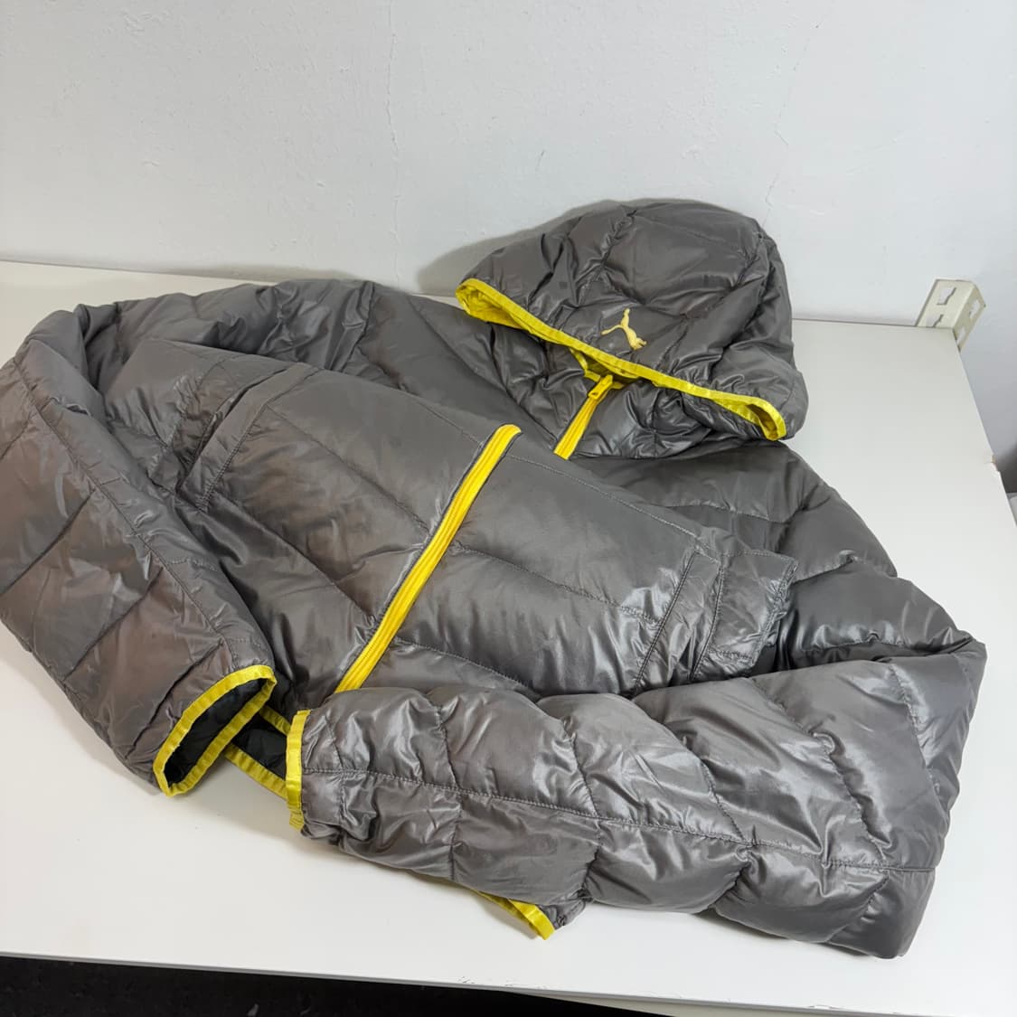 M-L 푸마 진그레이 구스다운 경량패딩점퍼 상품이미지2