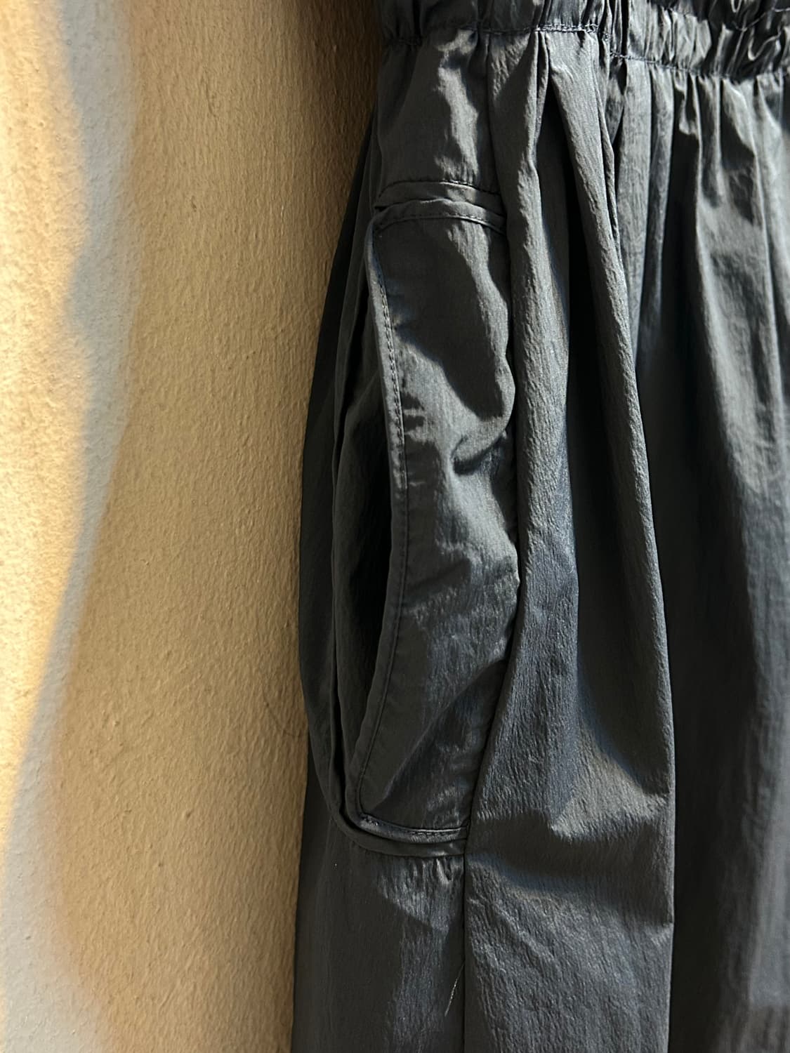 마인 후드 스트링 나일론 원피스 상품이미지5