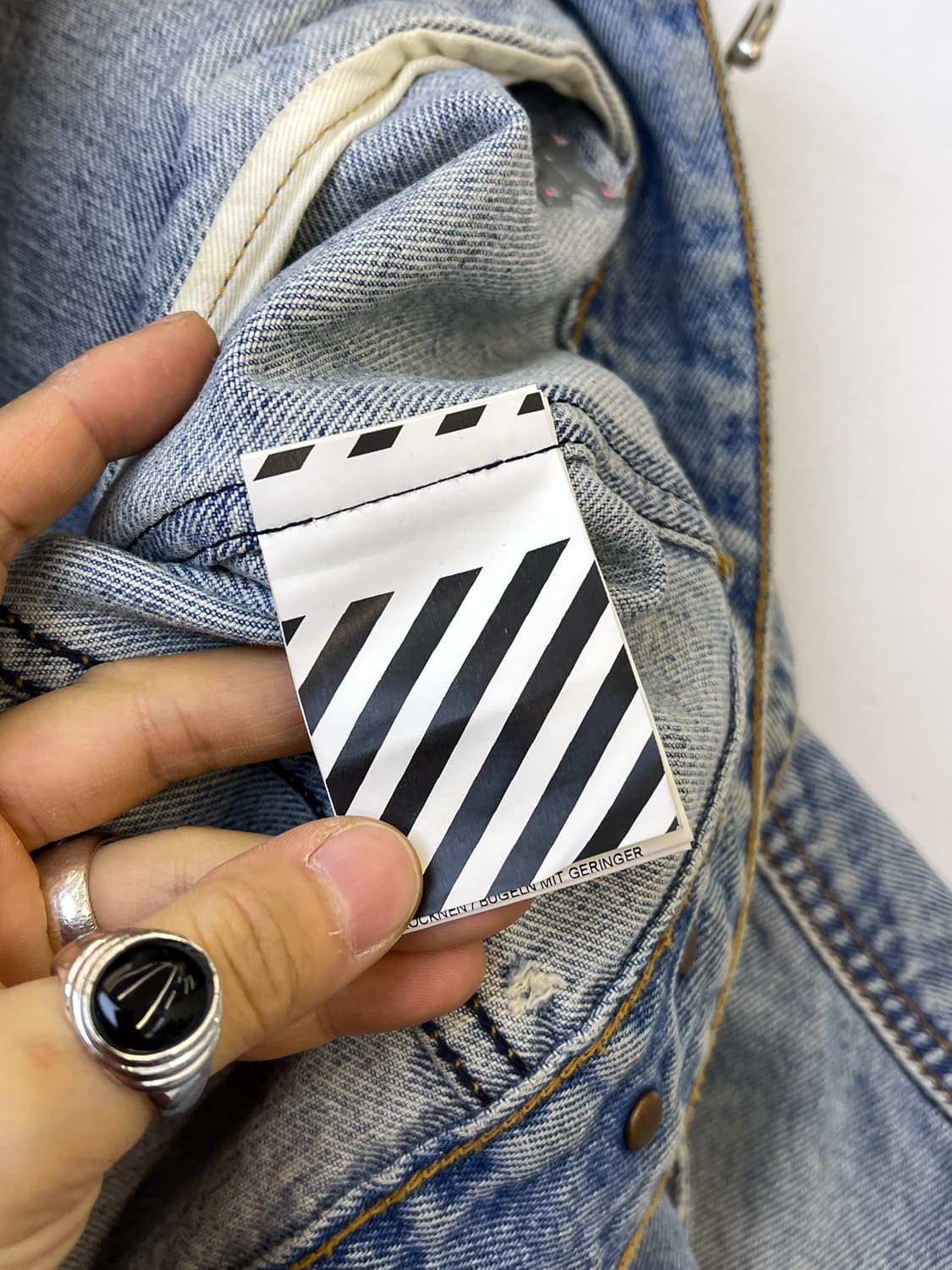 오프화이트 19a/w 11주년 데님 자켓 상품이미지7