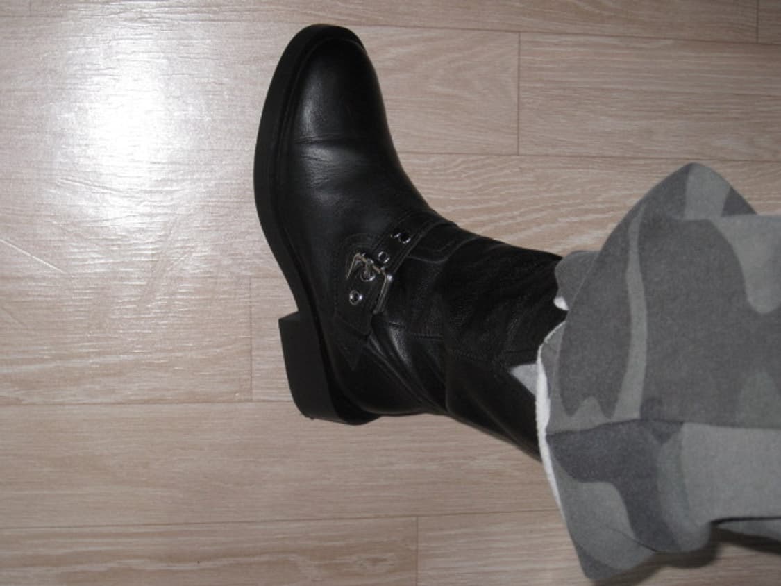 자라 레더 바이커 앵클 부츠 235mm 상품이미지2