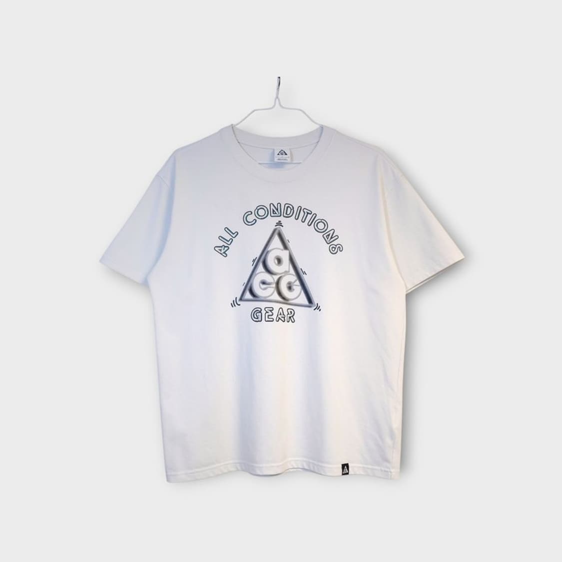 나이키 ACG 반팔티 L 상품이미지1