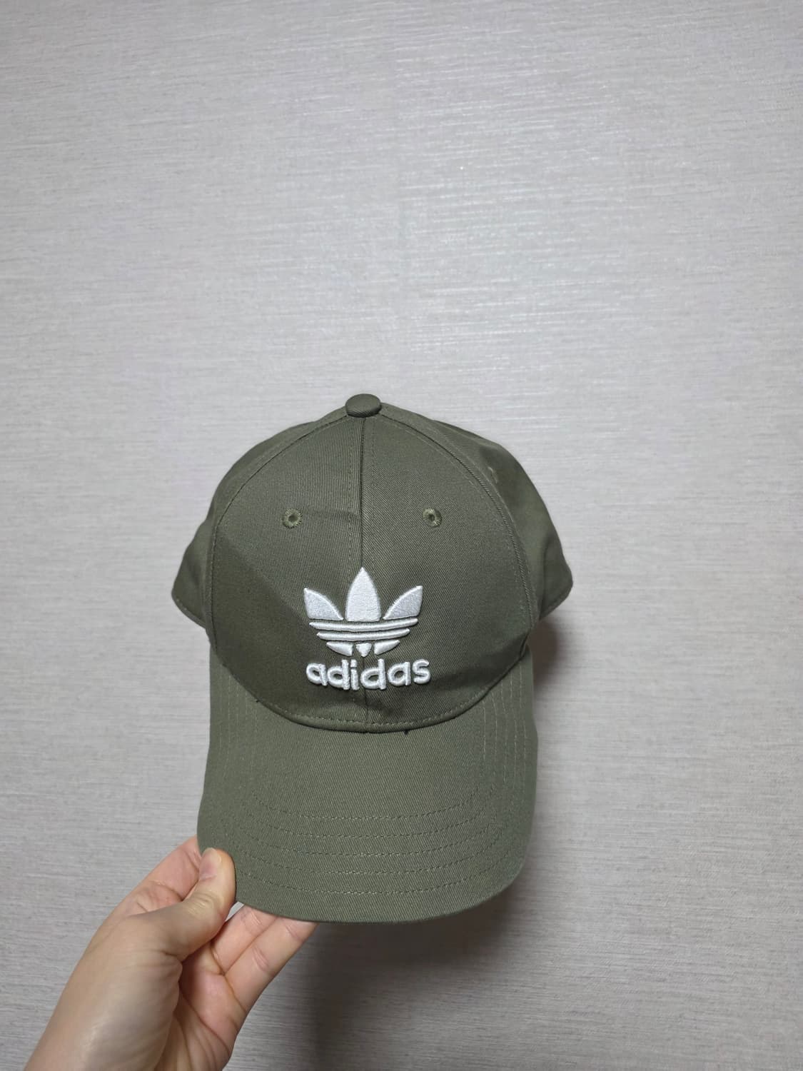 아디다스 카키색 야구모자 상품이미지1