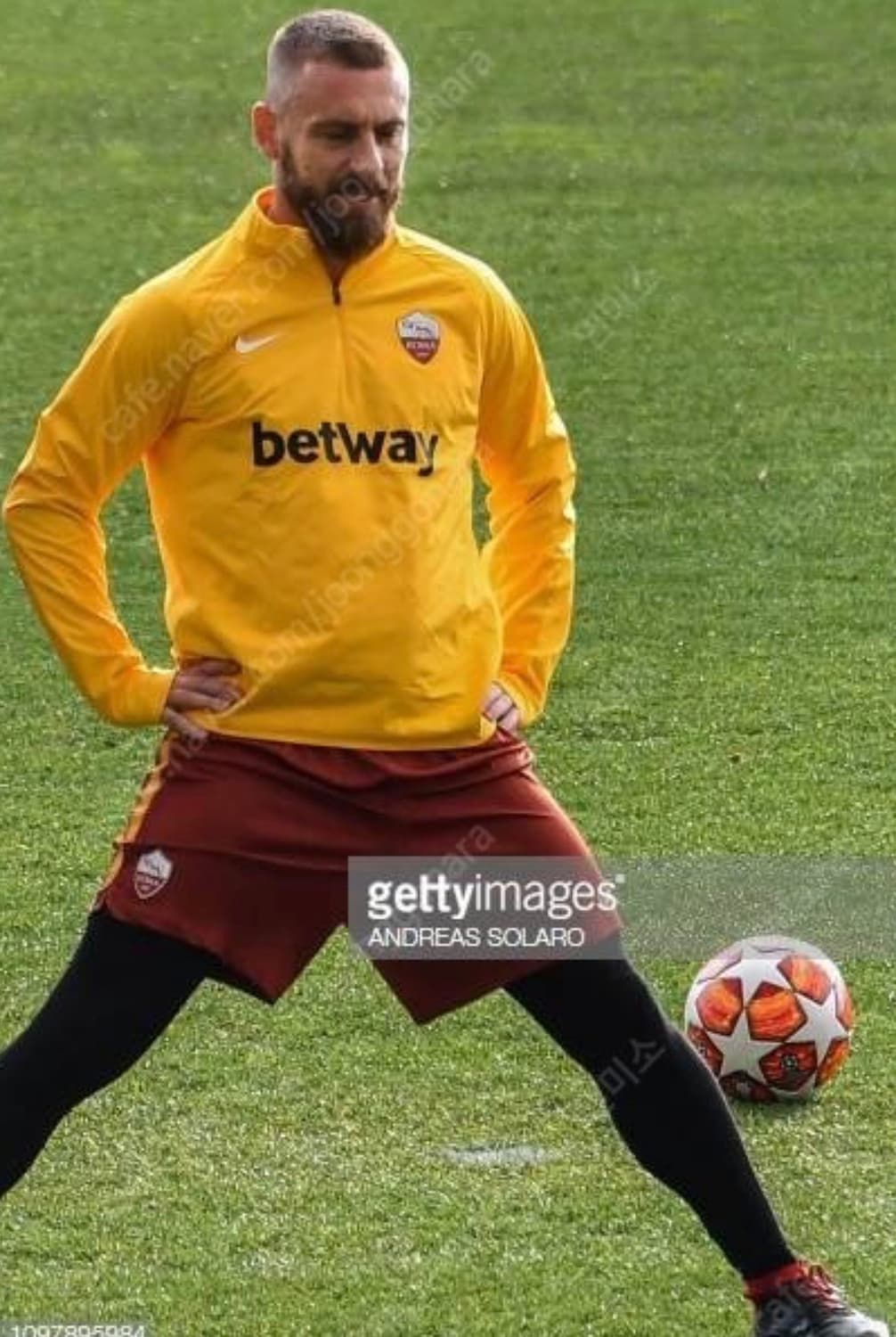 [M] 나이키 AS로마 18-19 지급용 스쿼드 쉴드탑 상품이미지1