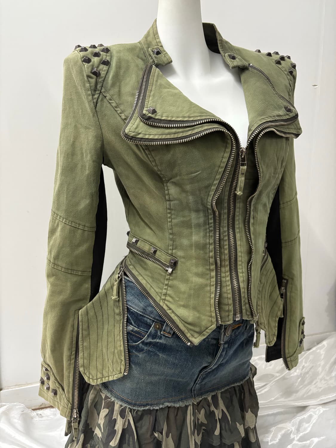 Y2K 스터드 포인트 언발 자켓 상품이미지2