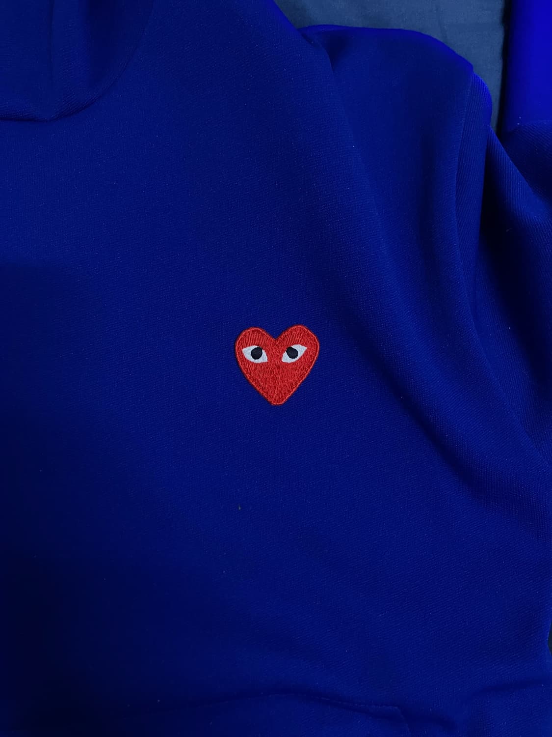 L 꼼데가르송 레드 와펜 블루 후드 상품이미지4