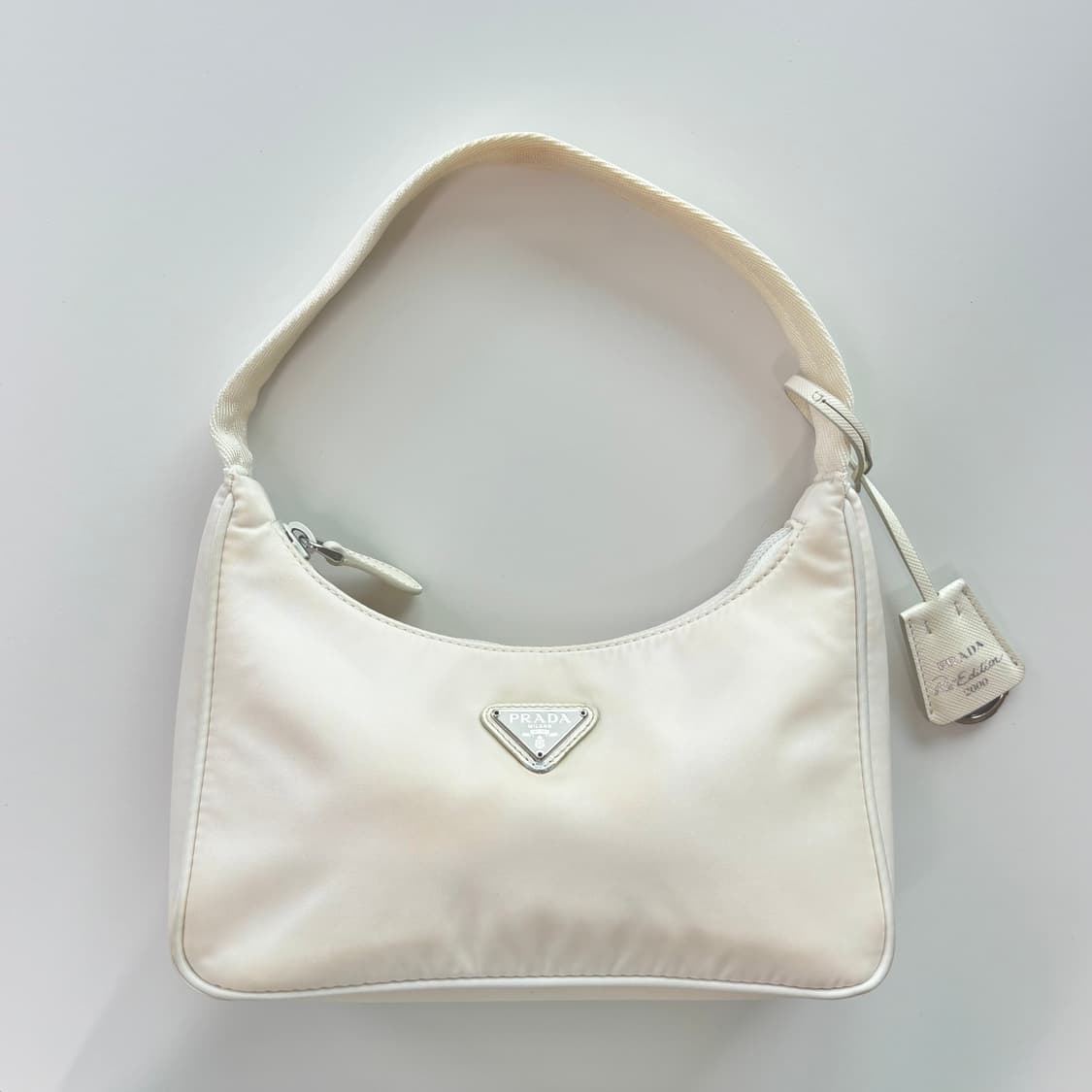 프라다 리에디션 포코노 리나일론 호보 숄더백 상품이미지1