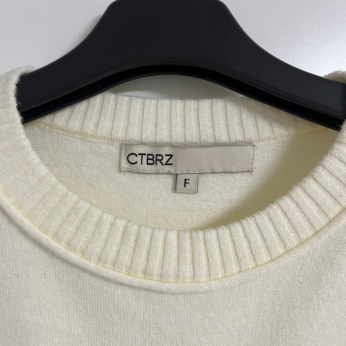 시티브리즈 빅로고 크롭 니트 상품이미지2