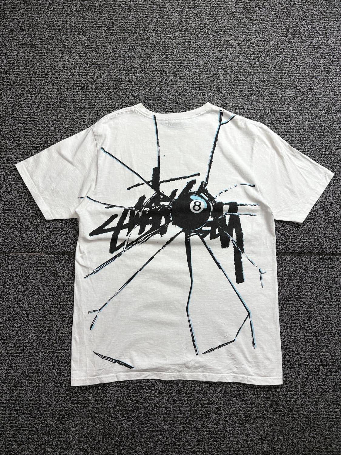 스투시 에잇볼 쉐터드 화이트 박시핏 티셔츠 2050 상품이미지4