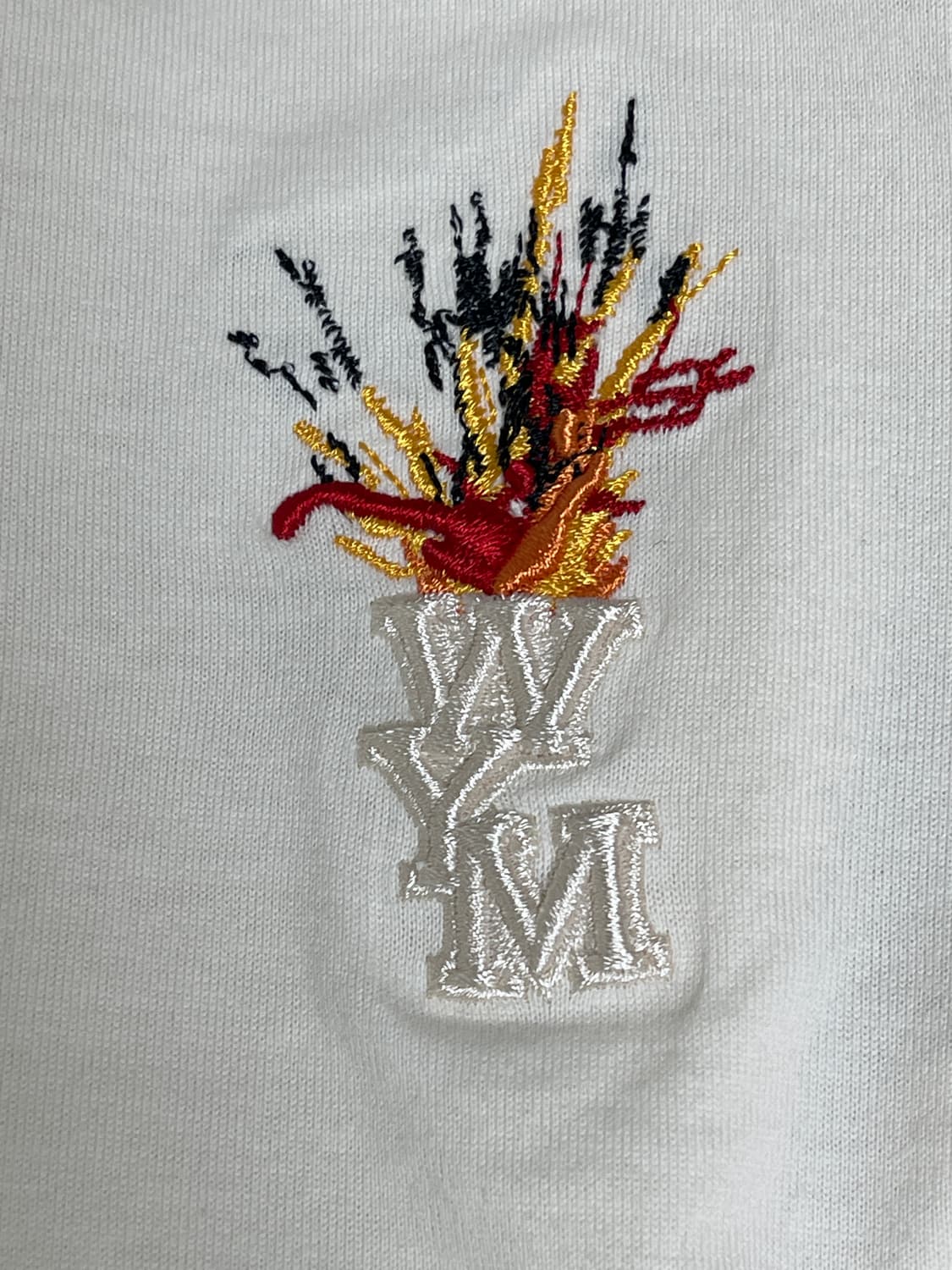 우영미 화산 백로고 반팔 티셔츠 아이보리 48사이즈 상품이미지4