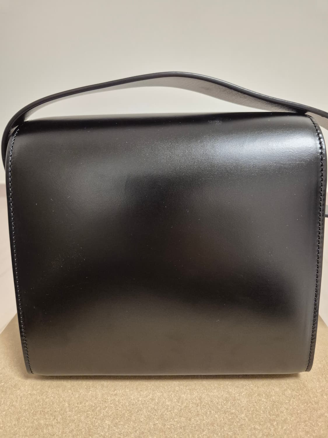 르메르 카메라백 상품이미지3