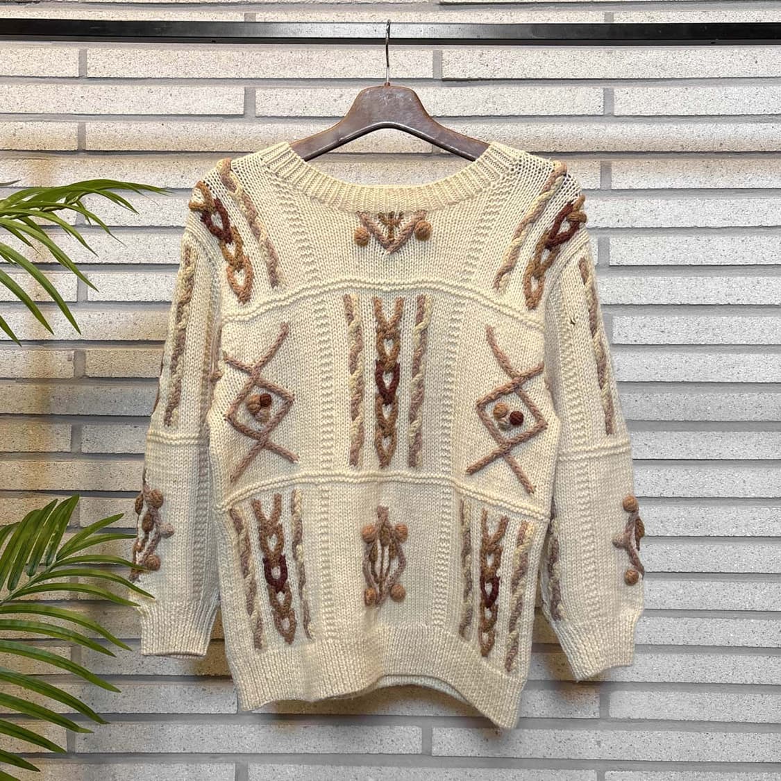 JPN VINTAGE 케이블 니트 에스닉 짜임 폼폼 디테일 아이보리 상품이미지2