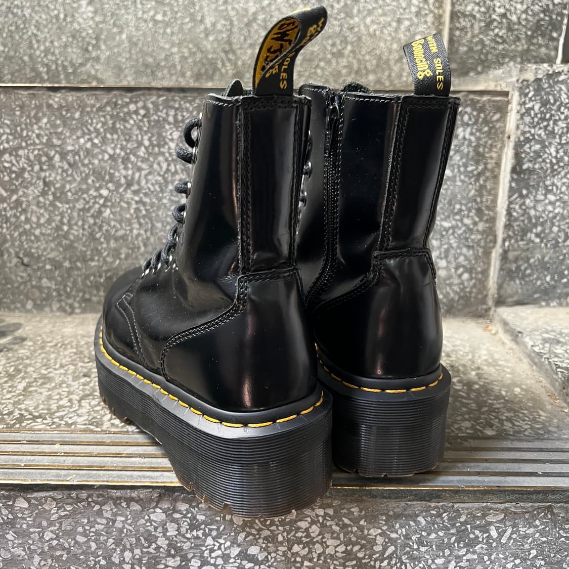 닥터마틴 제이든 8홀 플랫폼 부츠 상품이미지3
