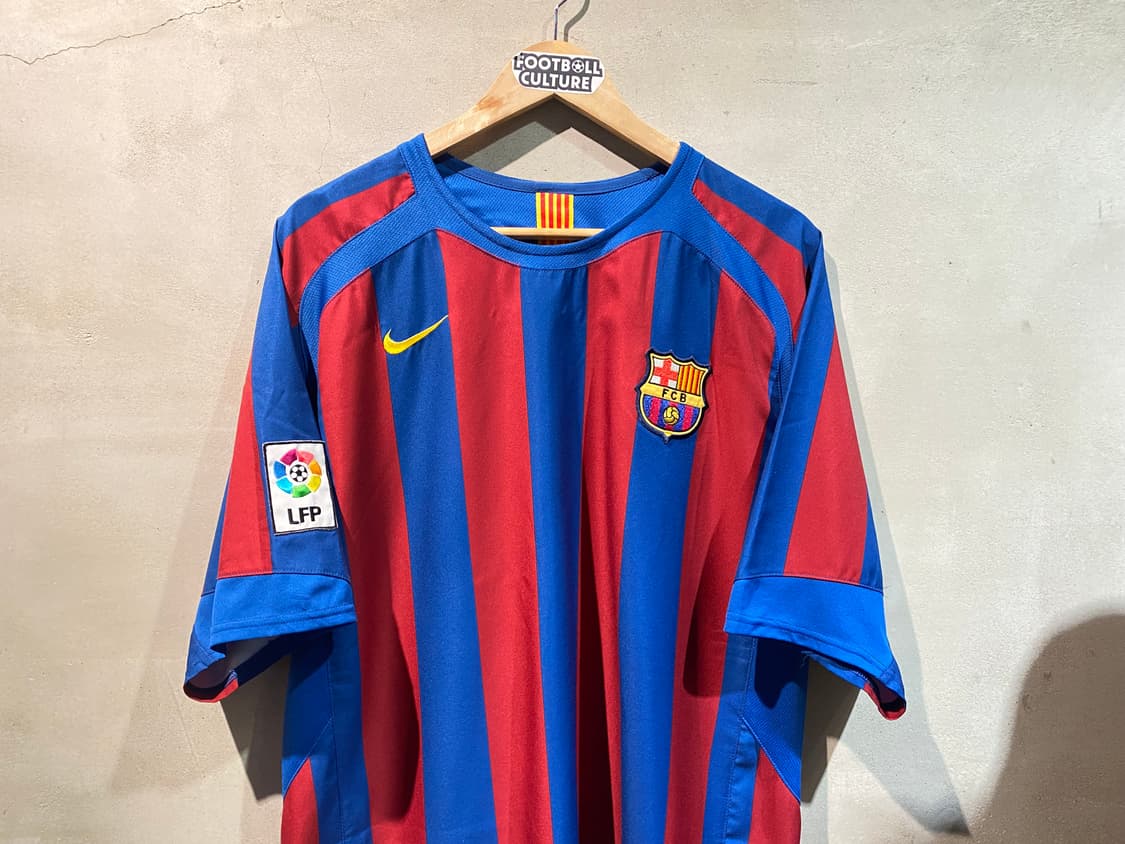 05-06 바르셀로나 호나우지뉴 홈 유니폼 상품이미지2