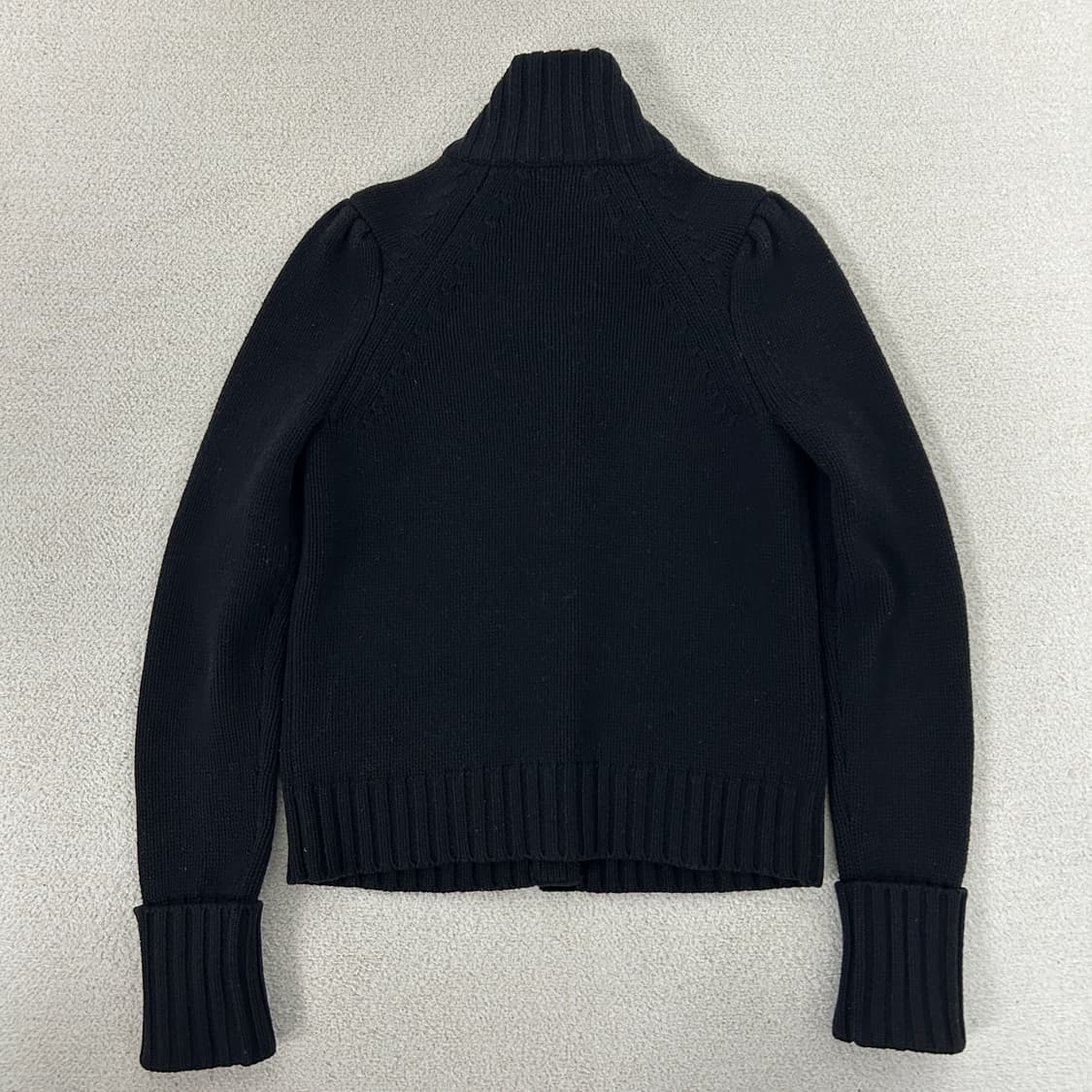 켈빈클라인 빅포켓 니트 가디건 블랙 상품이미지5