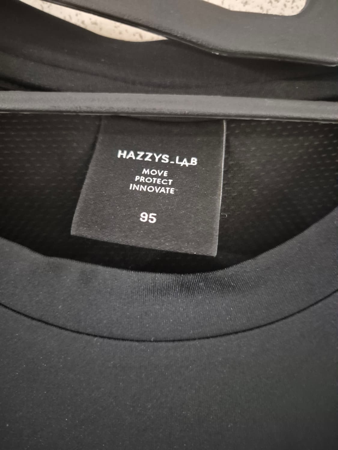 [95]헤지스 스판 트레이닝 긴팔티 상품이미지4