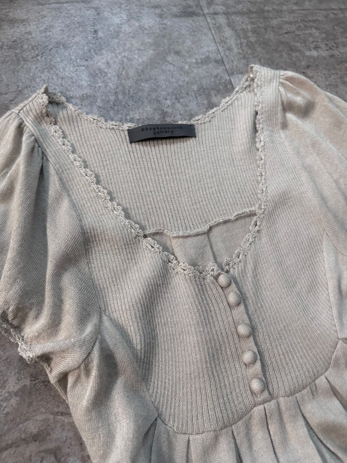 버튼 넥 퍼프 슬리브 니트 원피스 (+레이스 이너) 상품이미지7