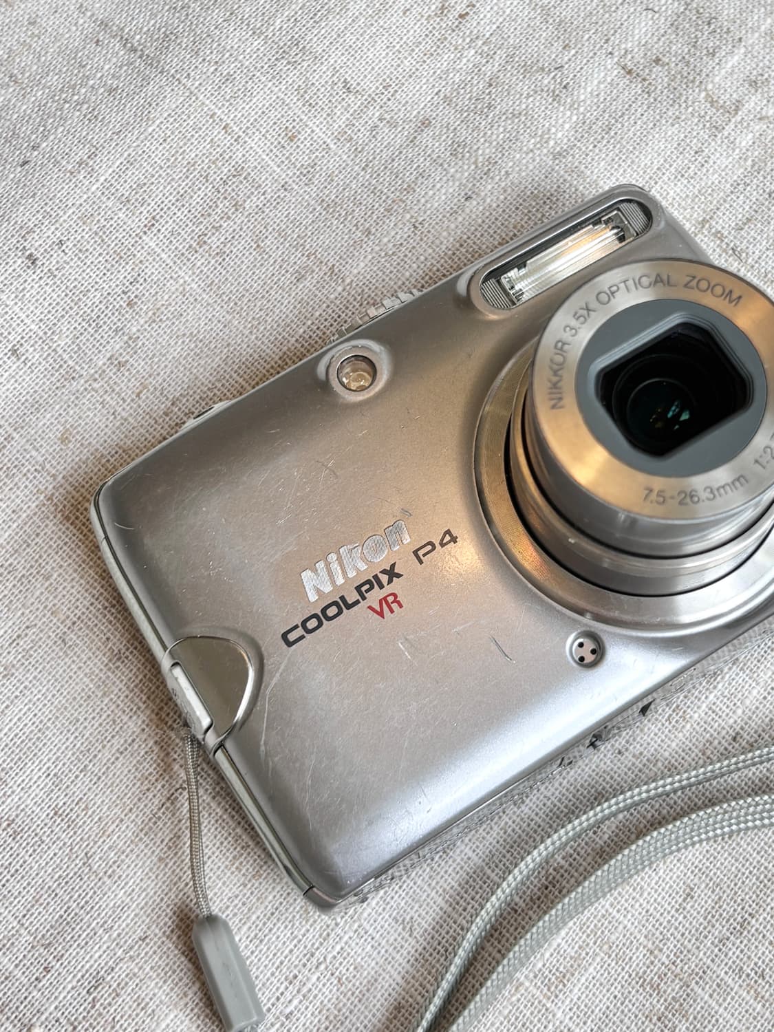 Nikon Coolpix P4 니콘 쿨픽스 상품이미지1
