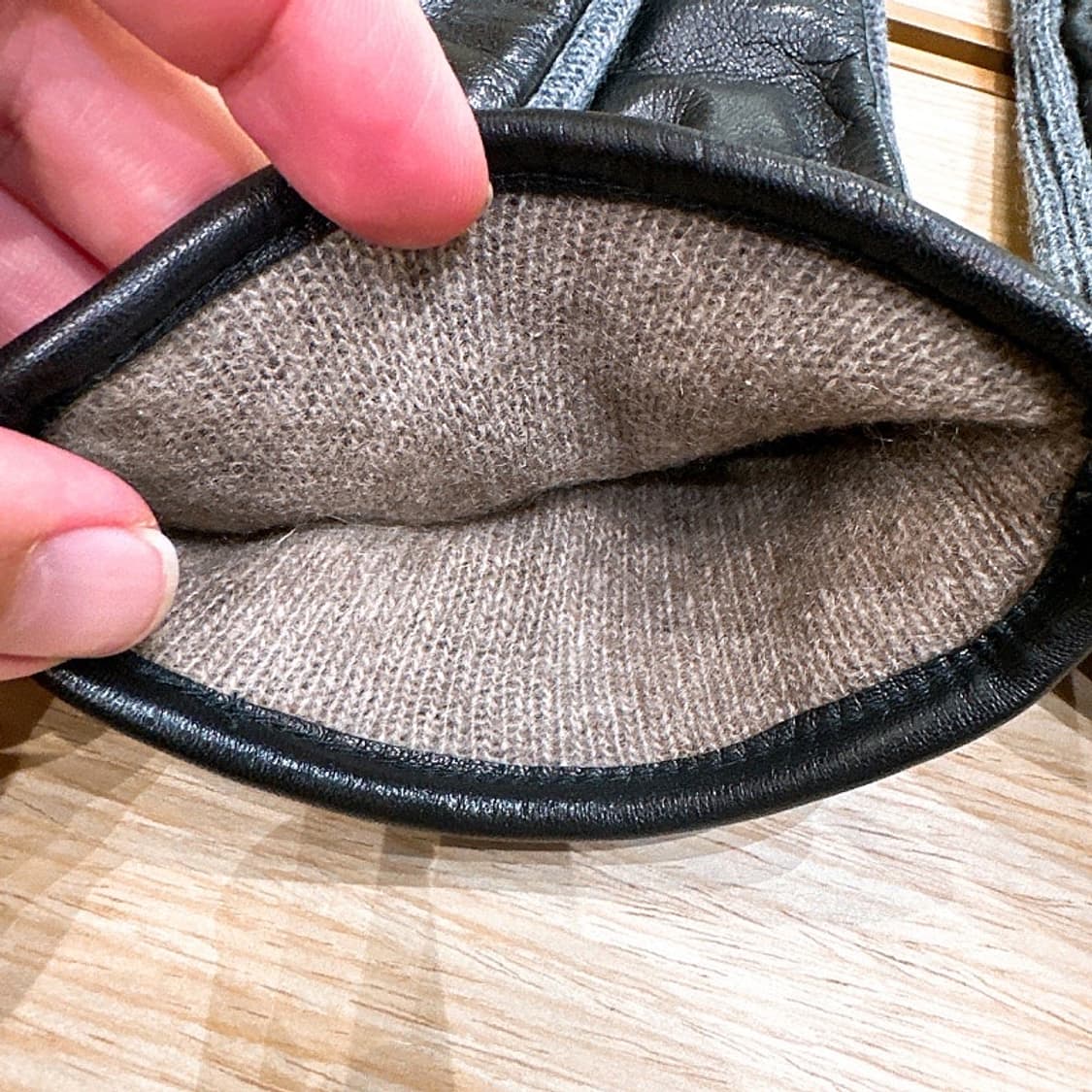 (정품/새상품) 마도바 남성 블랙 양가죽 캐시미어 장갑 상품이미지3