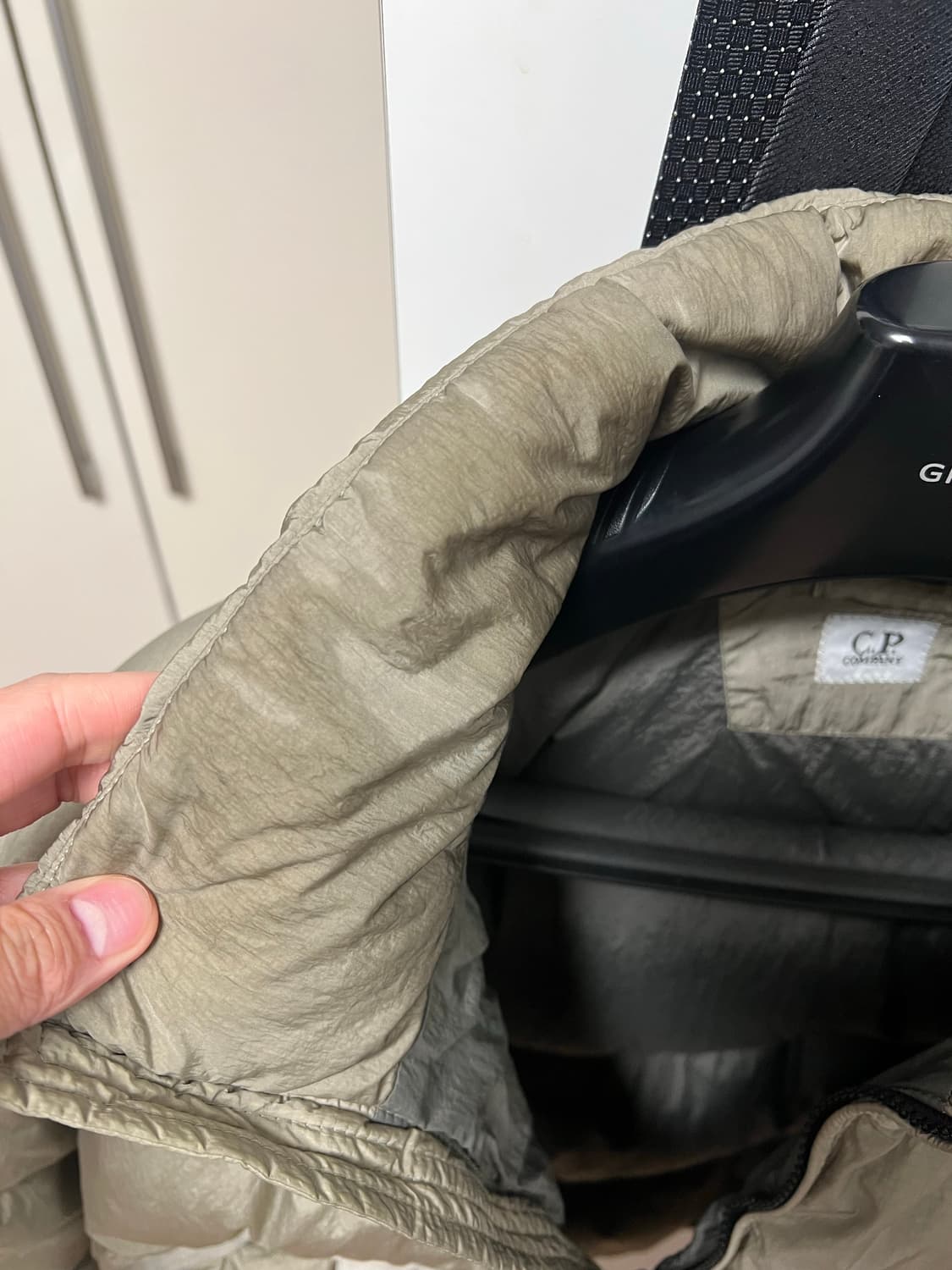 cp컴퍼니 패딩 상품이미지2