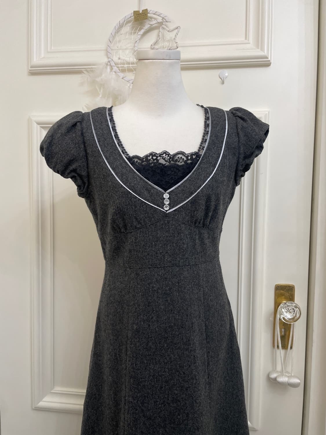 IMAGE charcoal lace trim french sleeve l 상품이미지5