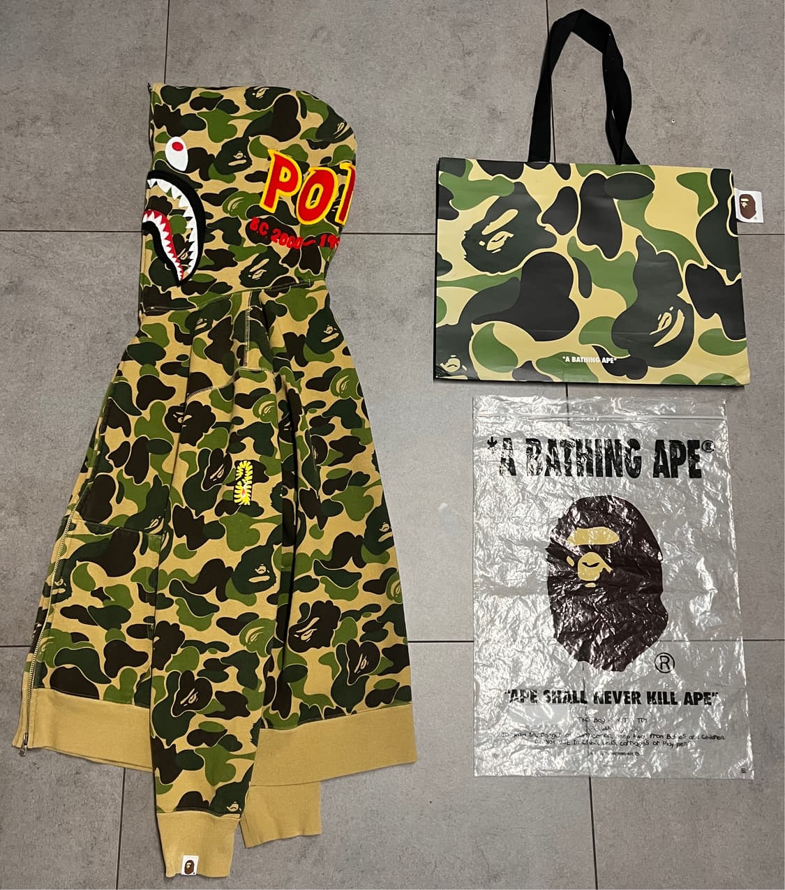 새상품급) 베이프 abc카모 녹계 샤크 후드집업 상품이미지2