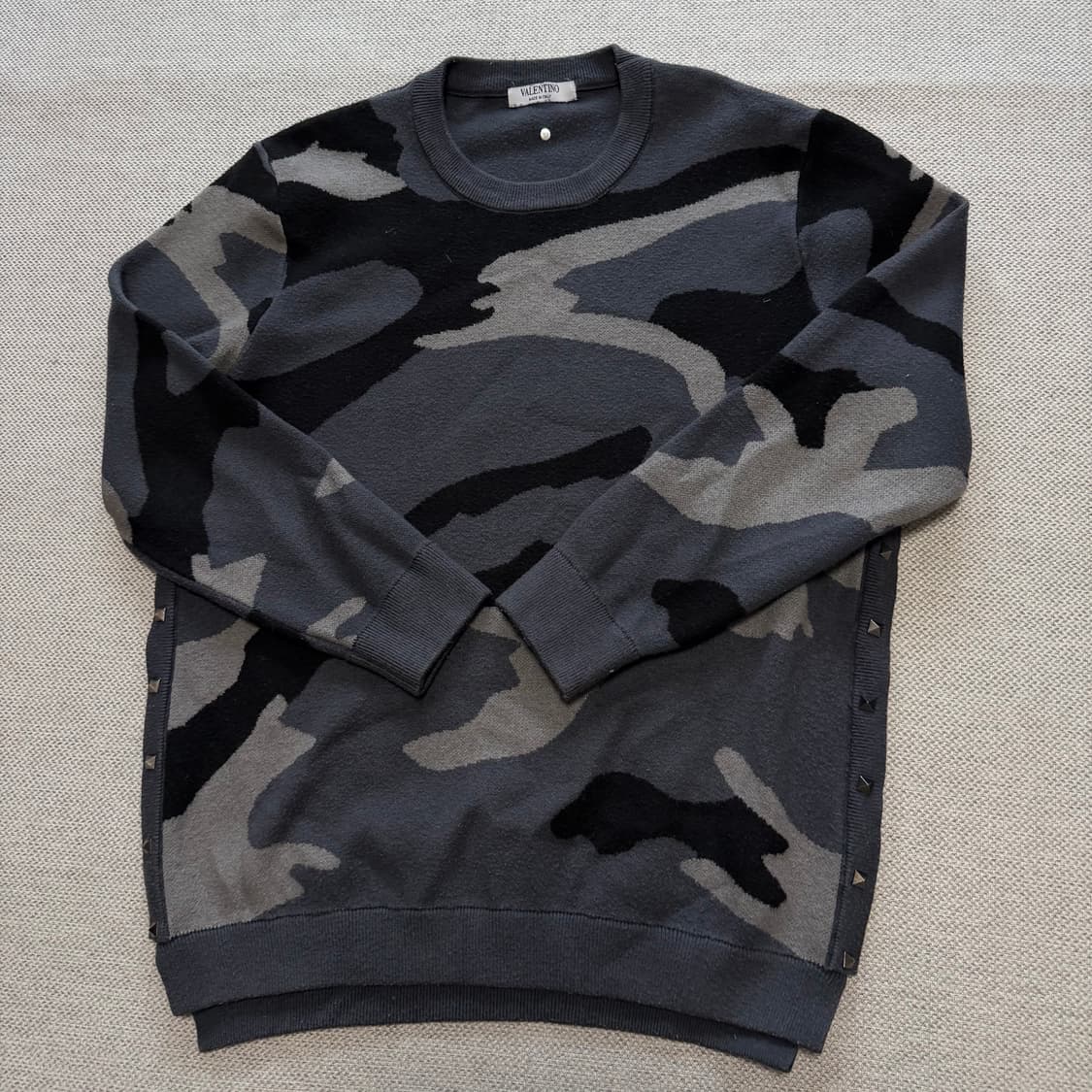 발렌티노 카모 니트 상품이미지1