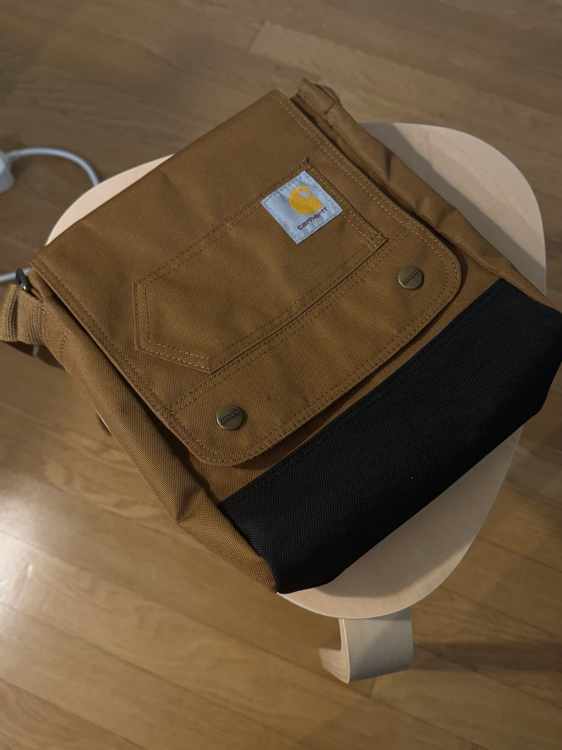 칼하트 크로스백 상품이미지1