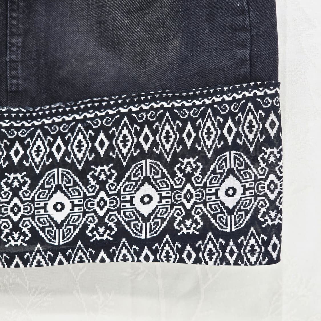 Y2K 블랙 데님 스커트 패턴 장식 상품이미지3