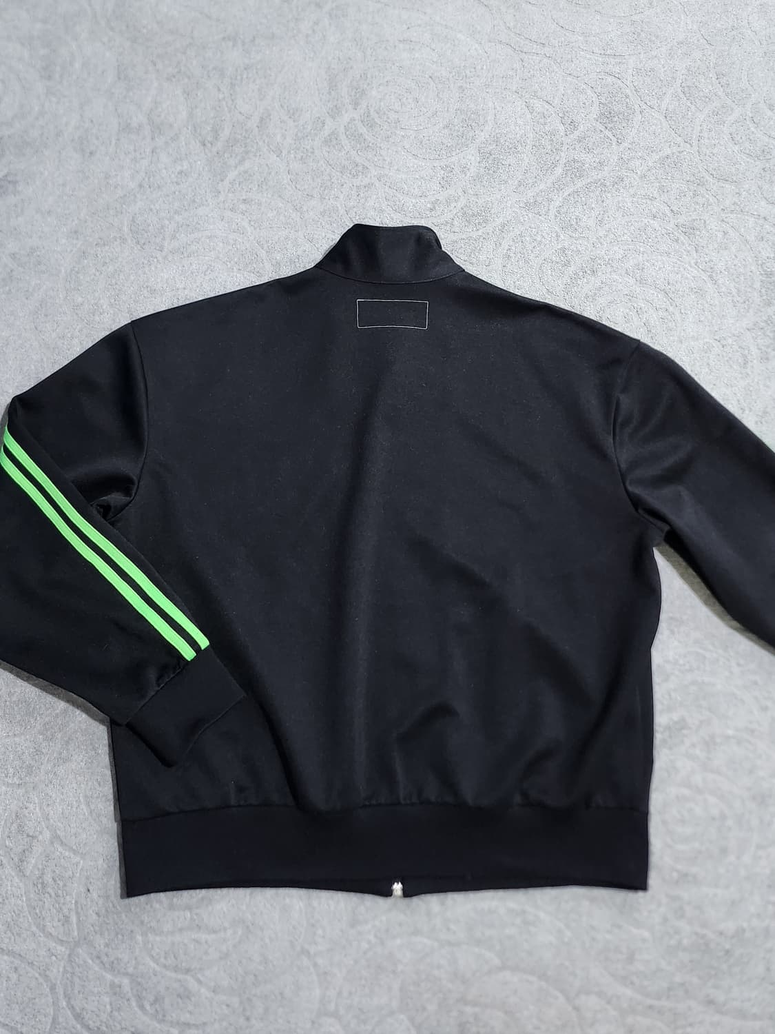 널디(NERDY) 블랙 & 그린 라인 트랙탑 상품이미지9