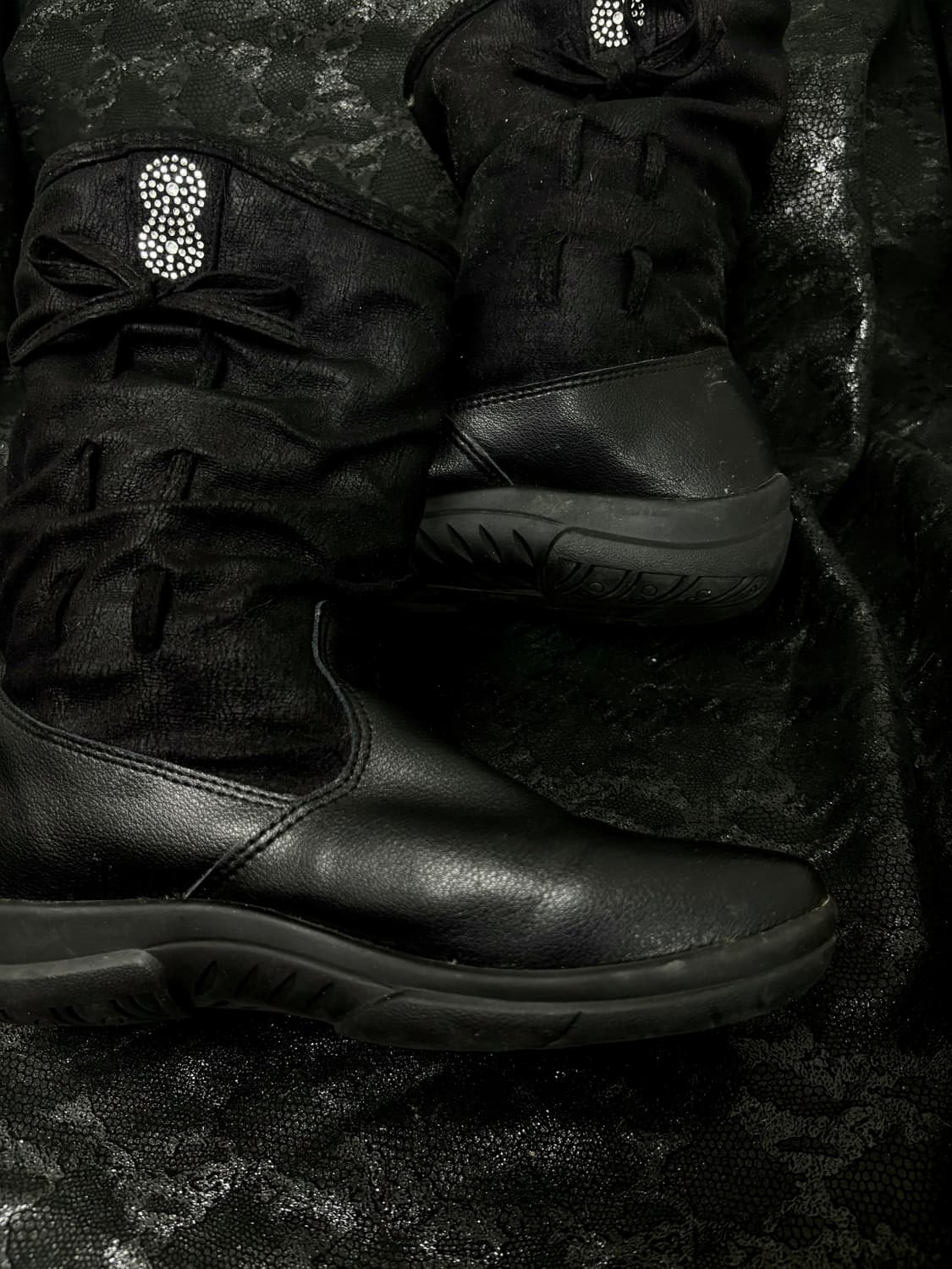 “Vintage” Cubic Detail Black Y2K Fur Boo 상품이미지4