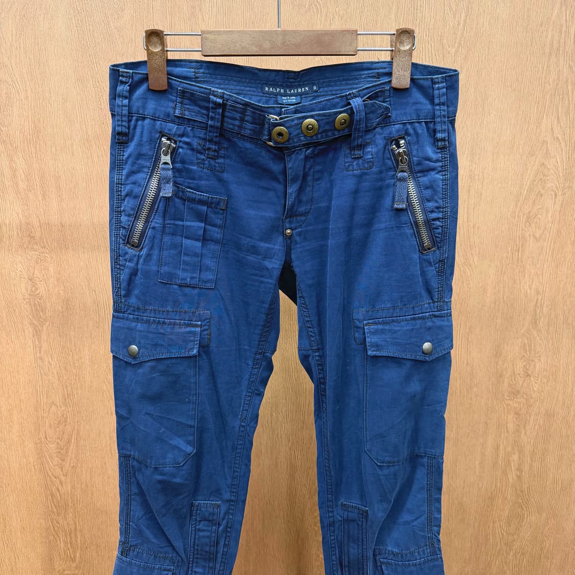 폴로 랄프로렌 카고 팬츠 멀티 포켓 지퍼 버튼 디테일 블루 상품이미지4