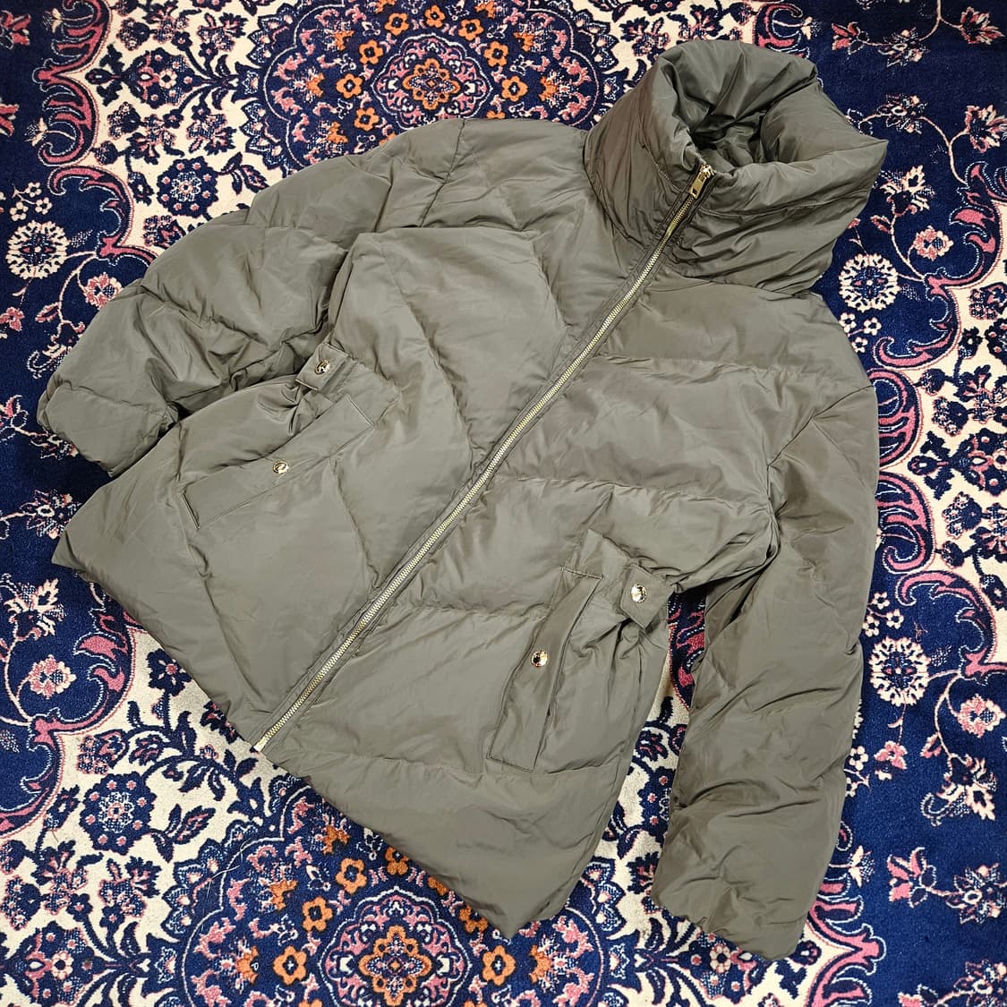 마리끌레르 23FW 하이넥 구스다운 패딩 38size 상품이미지6