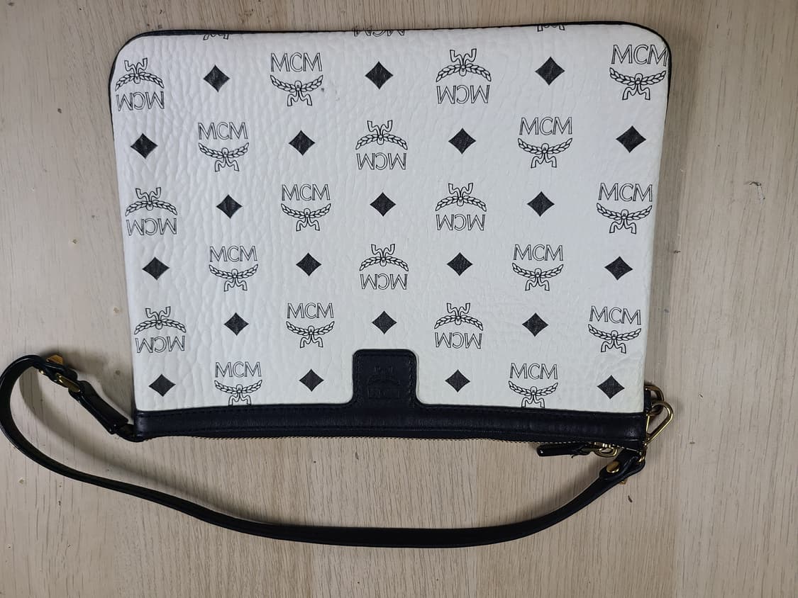 MCM 비세토스 패턴의 화이트 미니 숄더백 상품이미지1