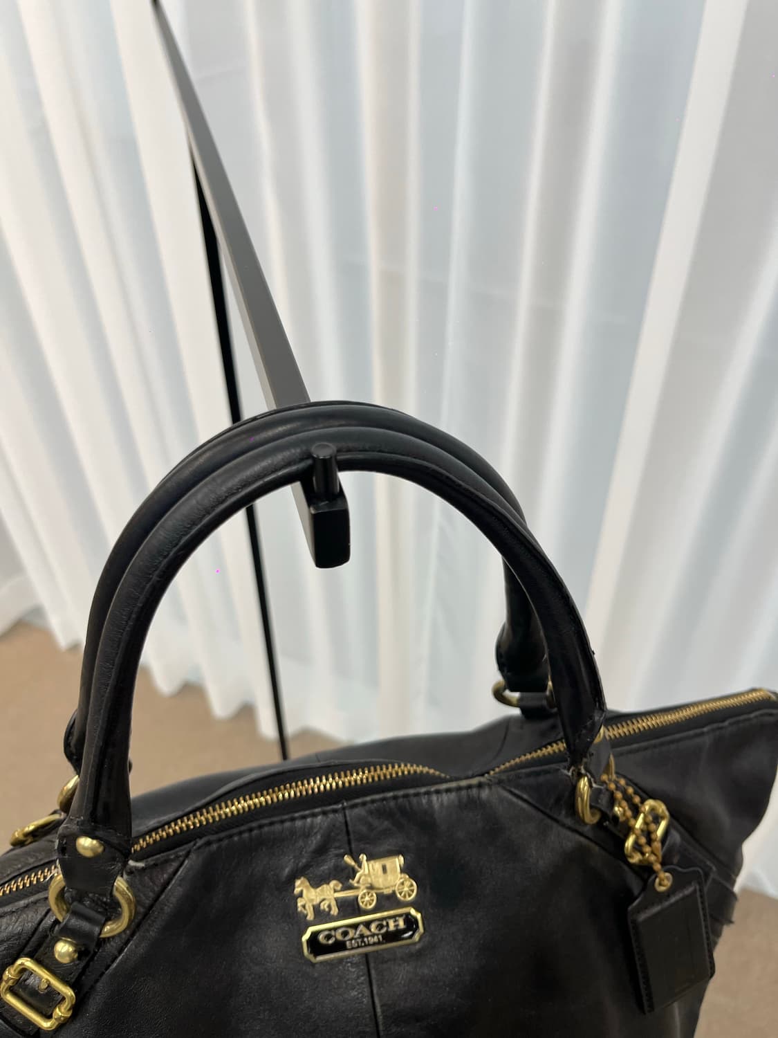 Coach Black Big Shoulder Bag 상품이미지4