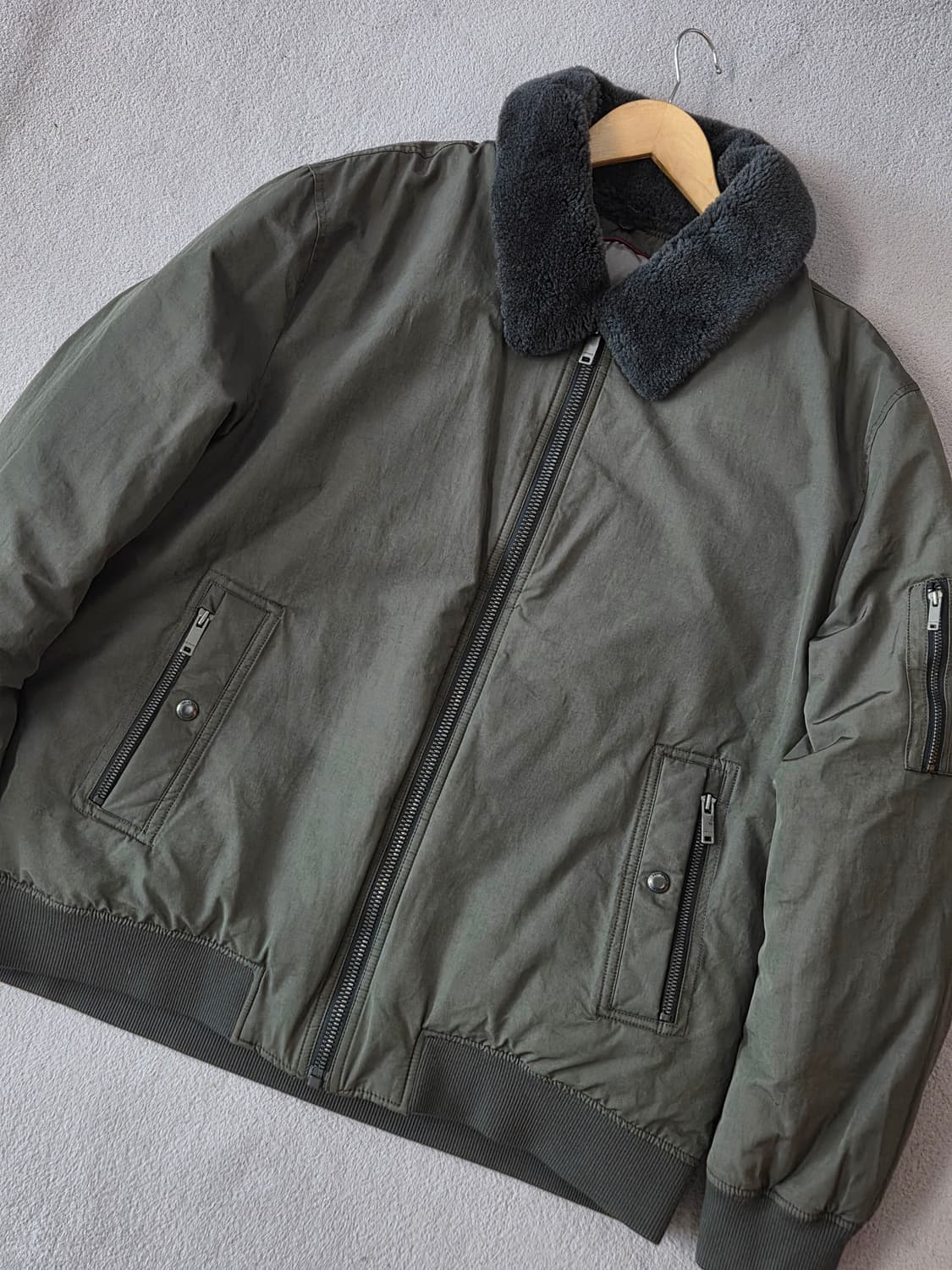 (105)
브렌우드 브리스톨 파일럿 다운보머
  상품이미지1