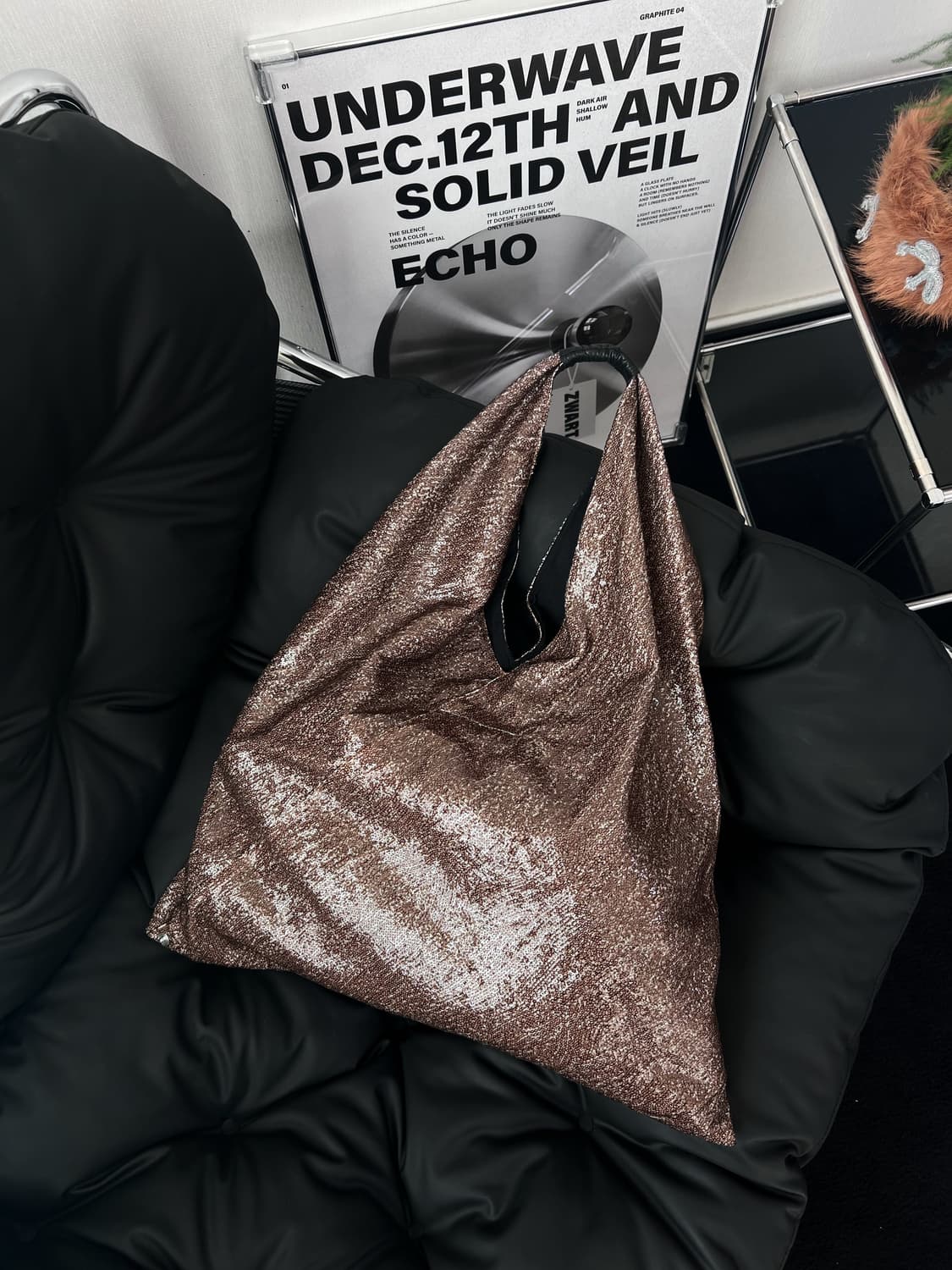 MM6 메종 마르지엘라 스팽글 호보백 상품이미지2