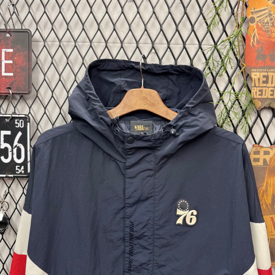 NBA X 필라델피아 76ers 아노락 후드 바람막이 네이비 배색 상품이미지3