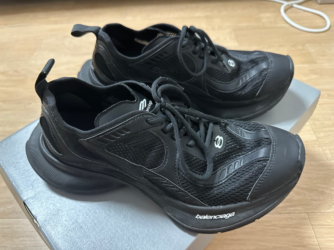 발렌시아가 서킷 블랙 41 사이즈 상품이미지2