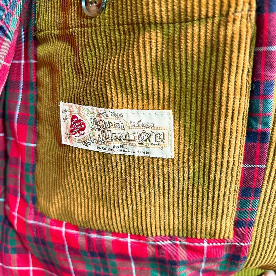 바라쿠타 남성 G9 머스터드 왁스 드라이버 자켓

 상품이미지4