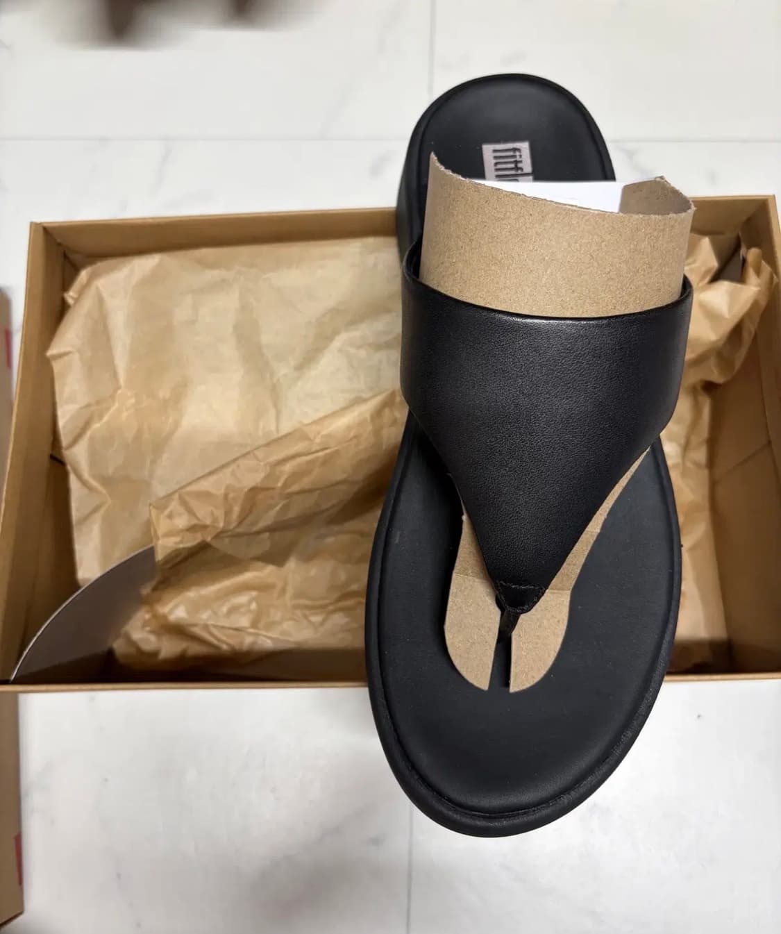 (새상품)핏플랍(Fitflop) 가죽 슬리퍼 상품이미지3