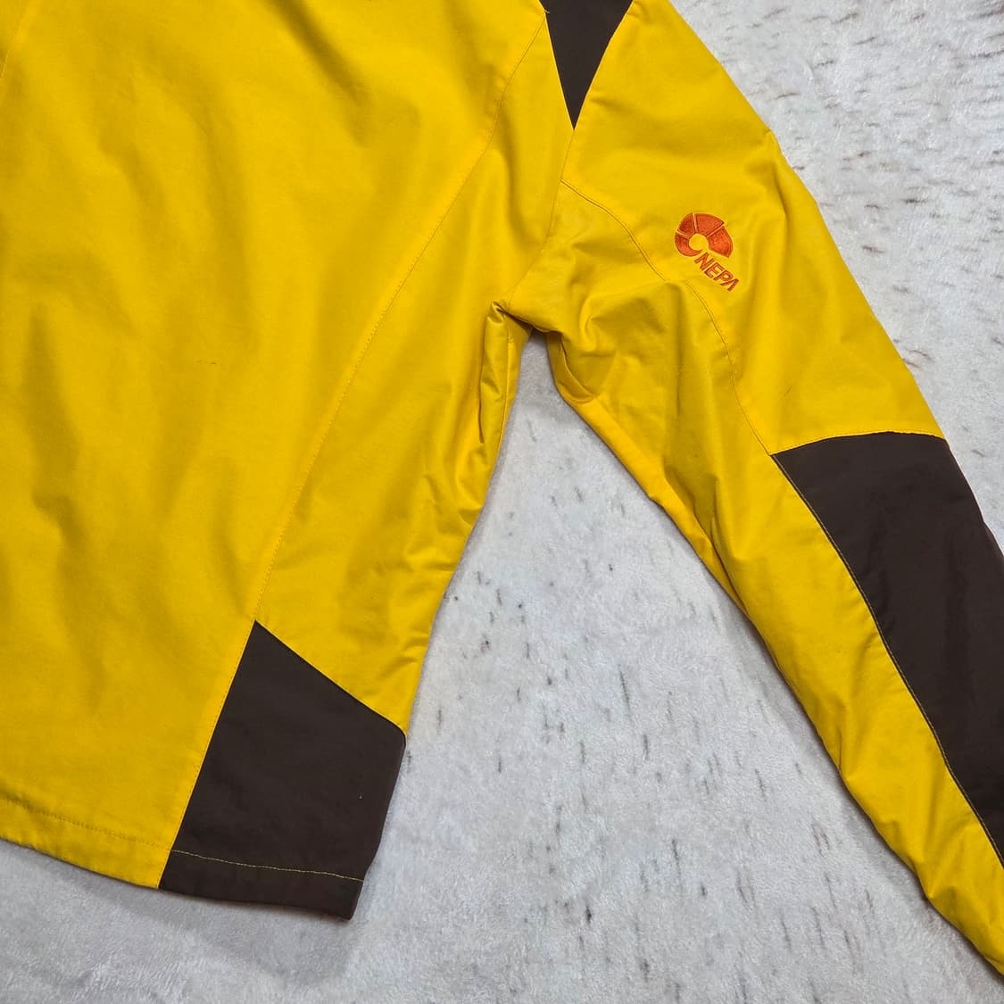 네파 옐로우 바람막이 자켓 상품이미지6