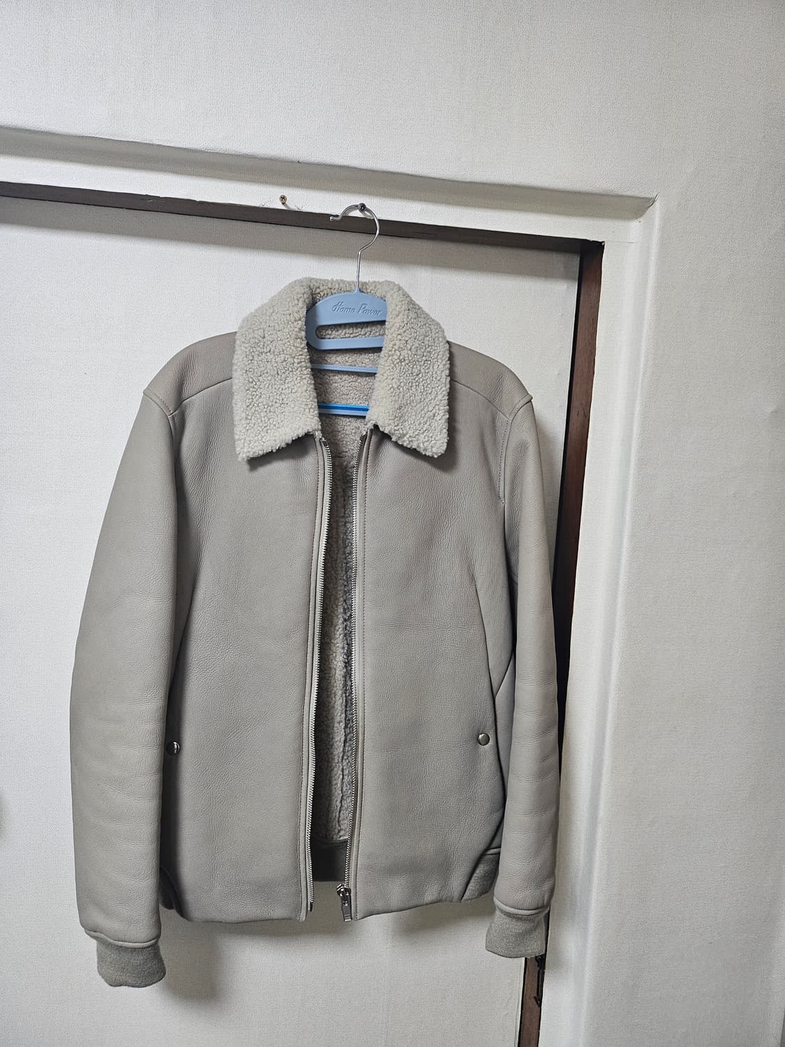 Theory 띠어리 베이지 양털 무스탕 자켓 상품이미지1