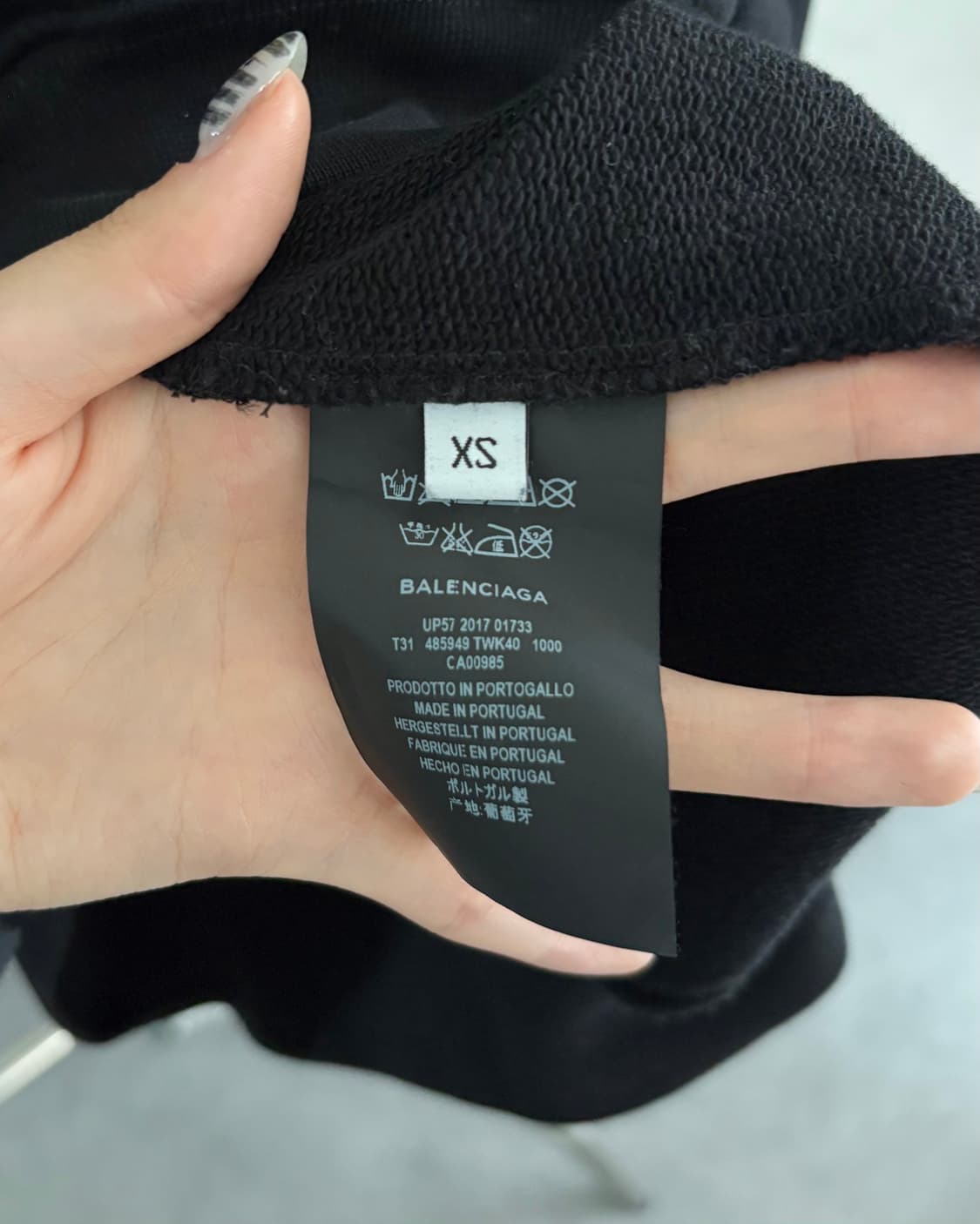 Balenciaga 발렌시아가 블랙 웨이브 로고 후드티 상품이미지6
