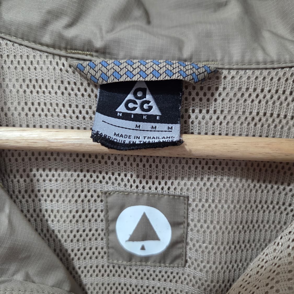 나이키 ACG 바람막이 M 상품이미지3