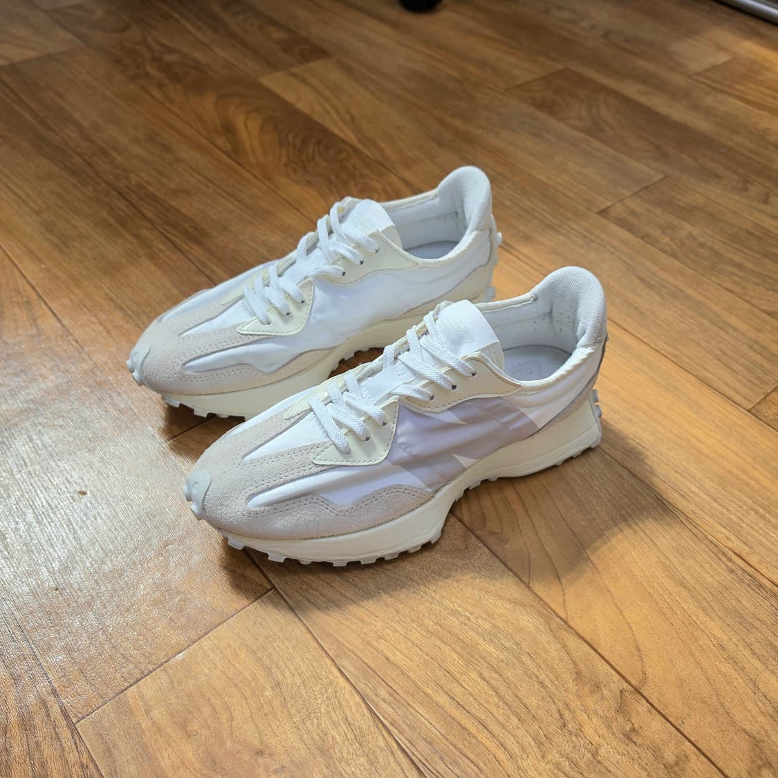 뉴발란스 327 문빔  상품이미지1