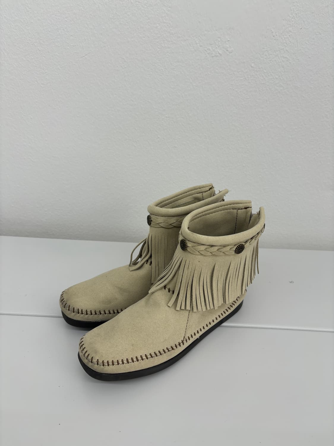 Minnetonka 프린지 부츠 스웨이드 상품이미지1