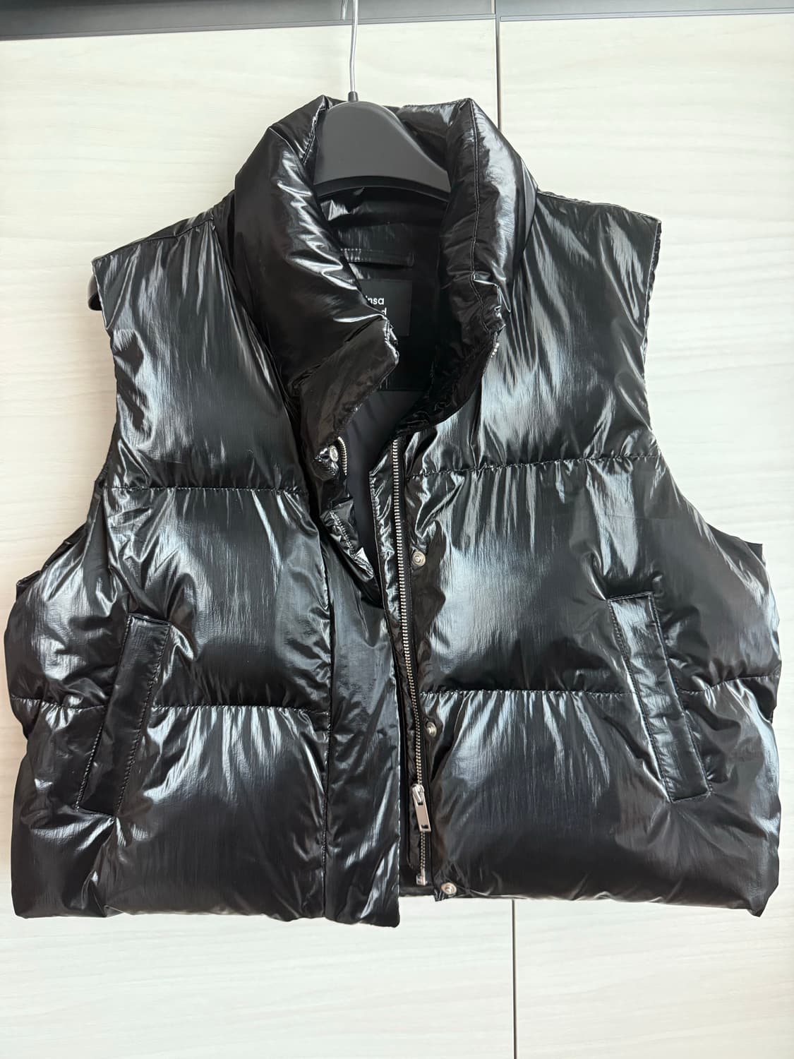 무신사 스탠다드 여성용 샤이니 푸퍼 베스트 패딩 조끼 L 상품이미지5