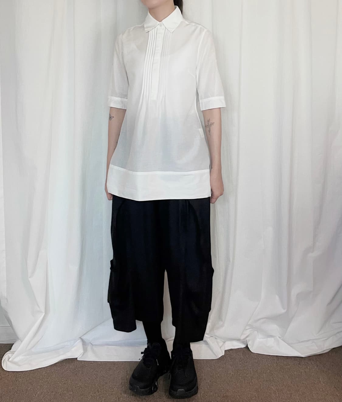 Pleated Front Half Sleeve Shirt - White 상품이미지3
